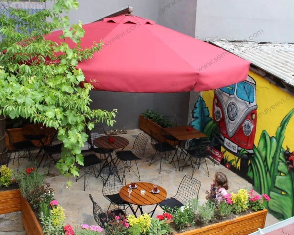 Cafe Şemsiyesi